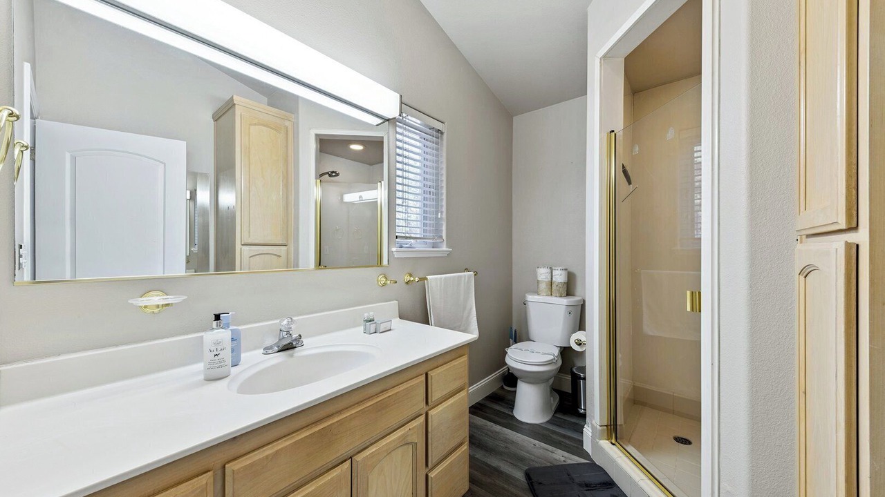 Photo of Bathroom in Sierra Tract