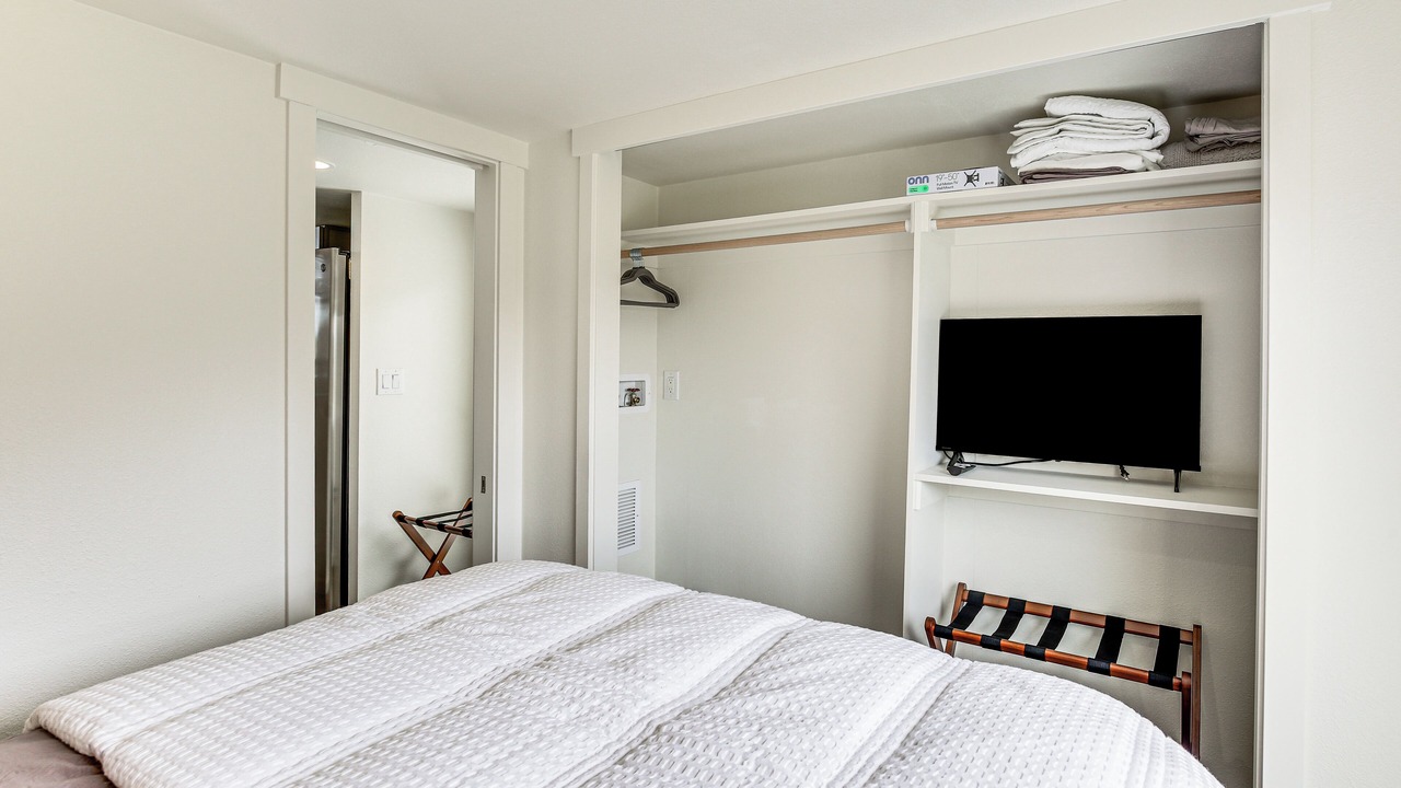 Photo of Bedroom in Oakland