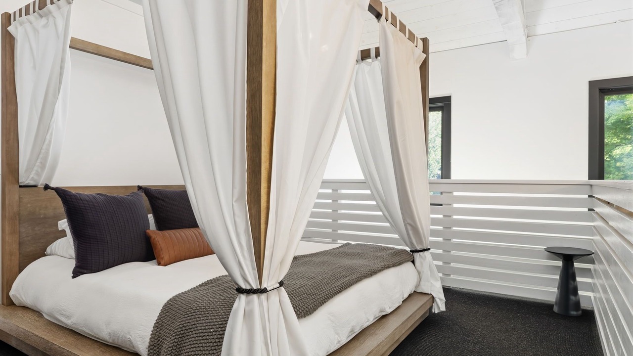 Photo of Bedroom in St. Helena