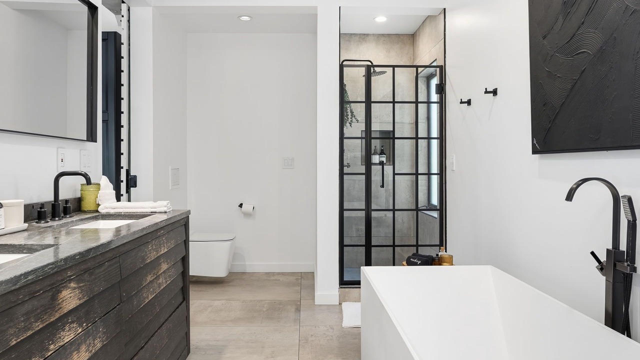 Photo of Bathroom in St. Helena