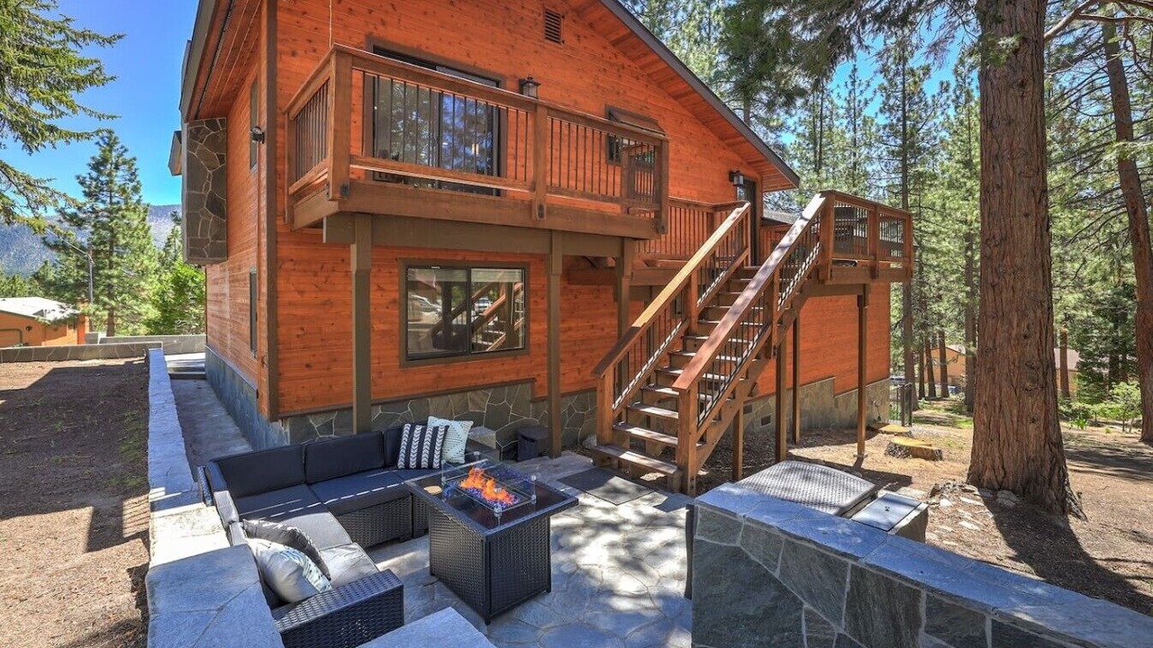Photo of Patio Balcony in Round Hill Village