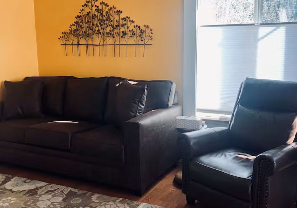 Photo of Livingroom in June Lake