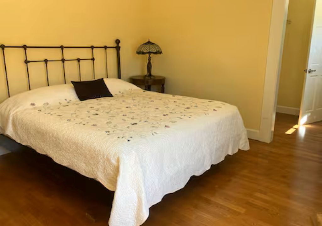 Photo of Bedroom in June Lake