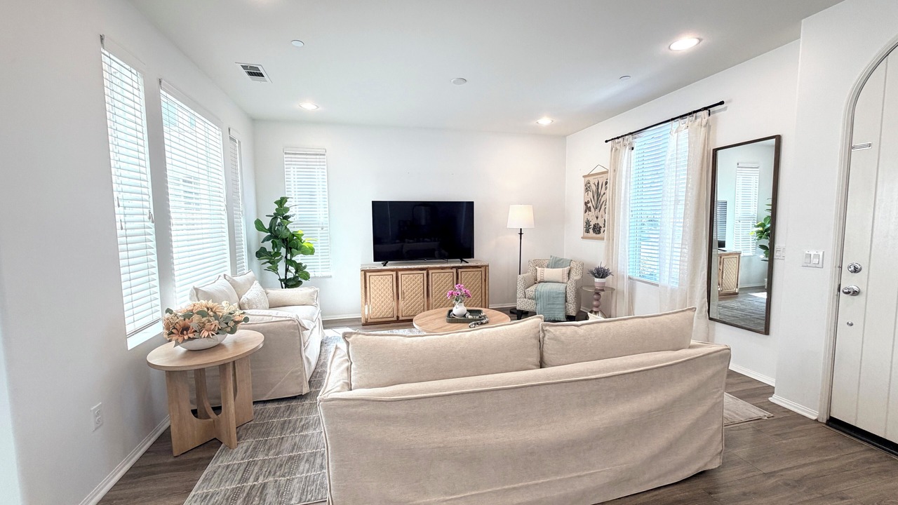 Photo of Livingroom in Irvine