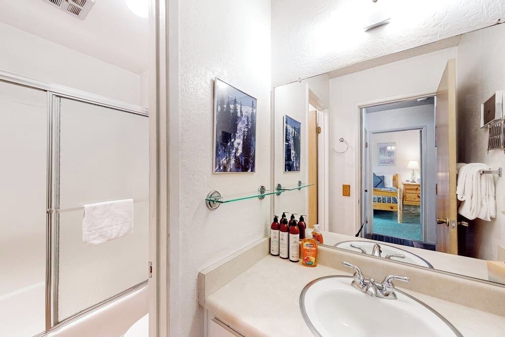 Photo of Bathroom in Majestic Pines