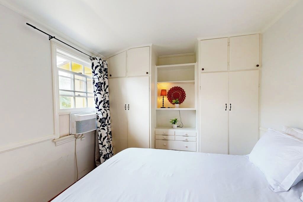 Photo of Bedroom in Corona del Mar