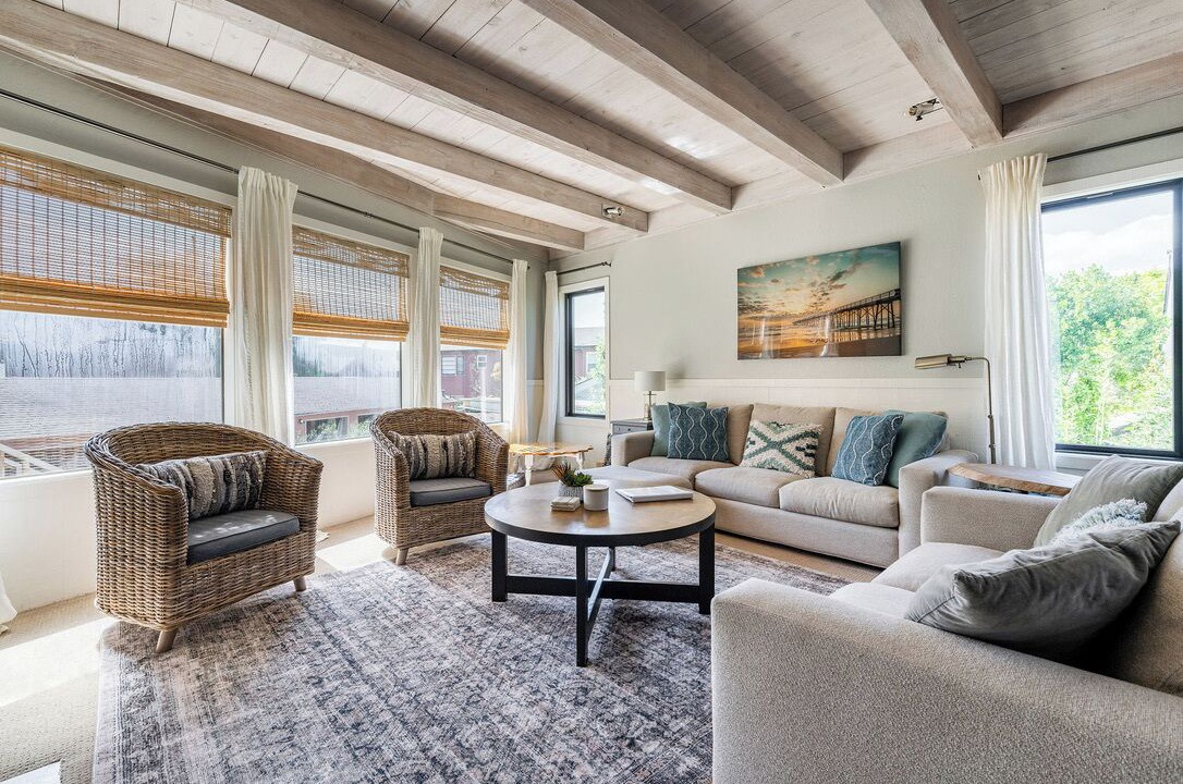Photo of Livingroom in Westside Santa Cruz