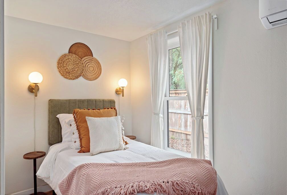 Photo of Bedroom in Oak Grove