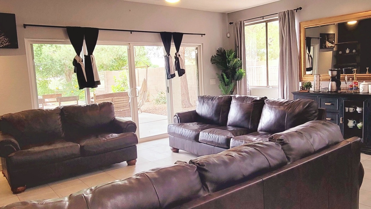 Photo of Livingroom in Coldwater Springs