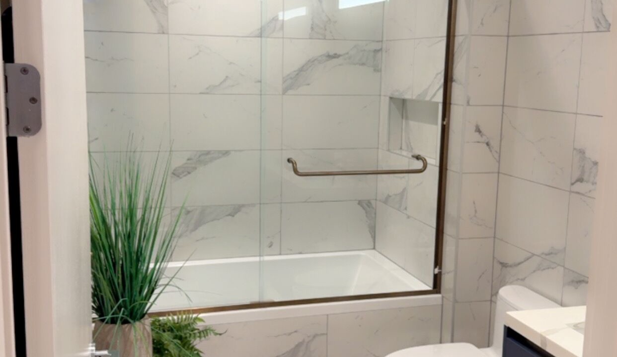 Photo of Bathroom in Lakeside