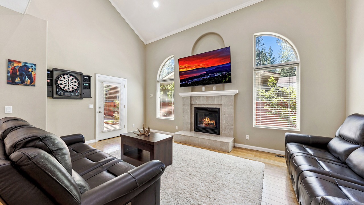 Photo of Livingroom in Sierra Tract