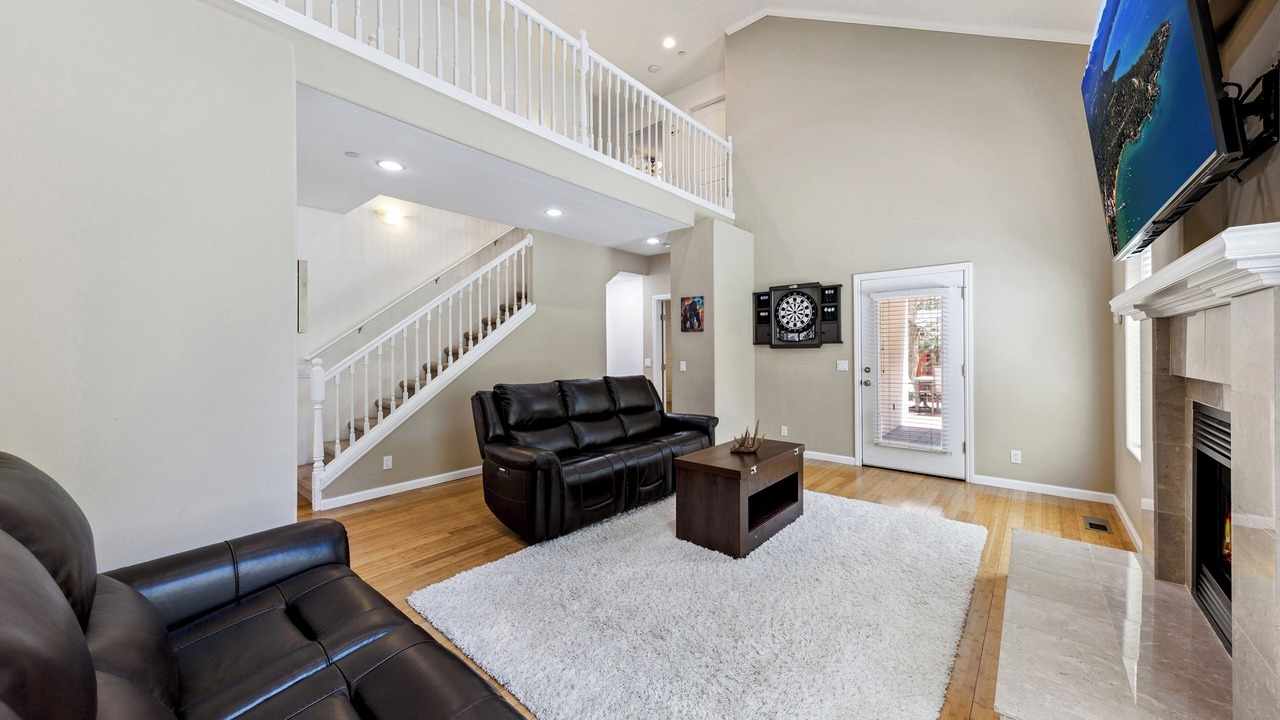 Photo of Livingroom in Sierra Tract