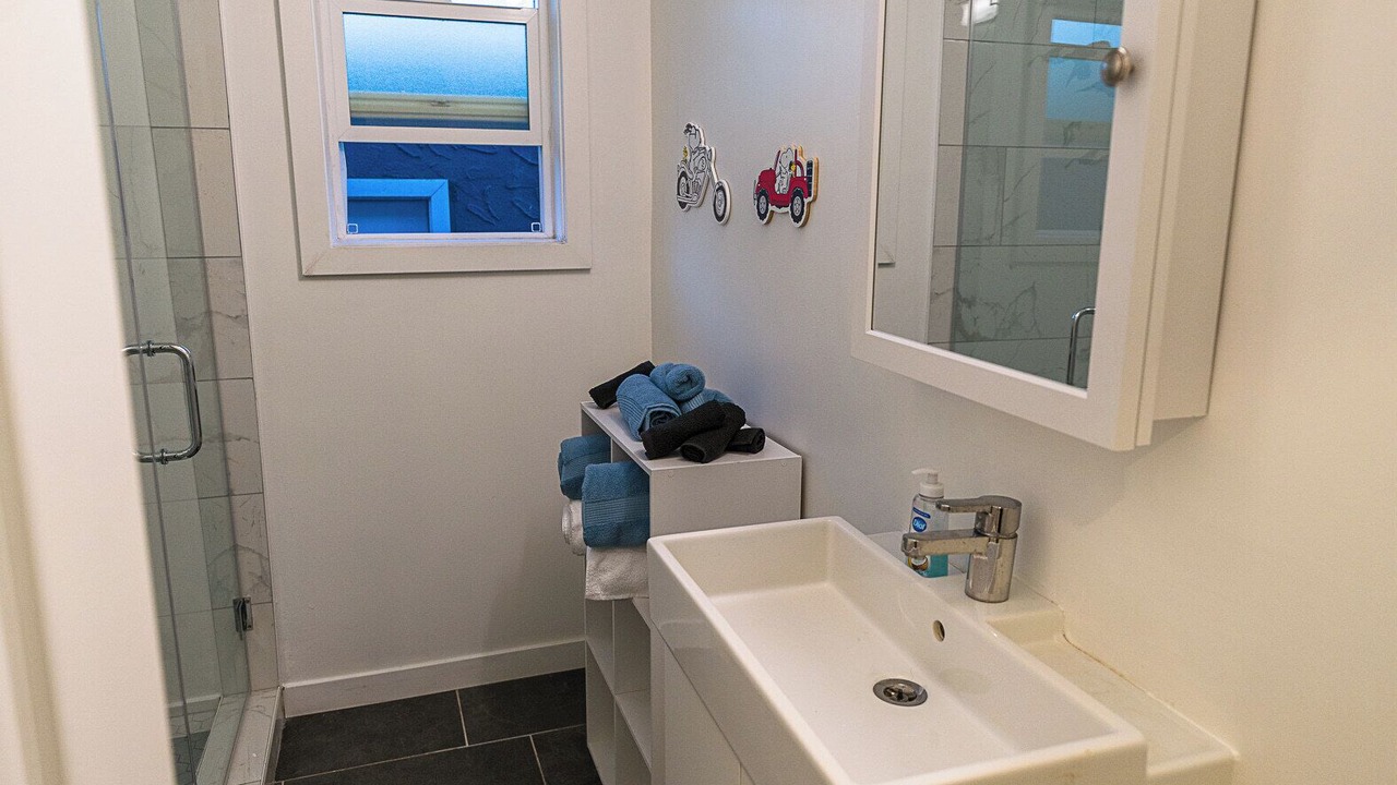 Photo of Bathroom in North Long Beach