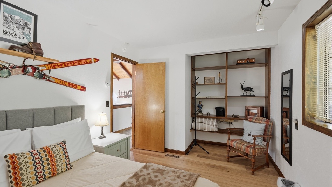 Photo of Bedroom in Glencoe