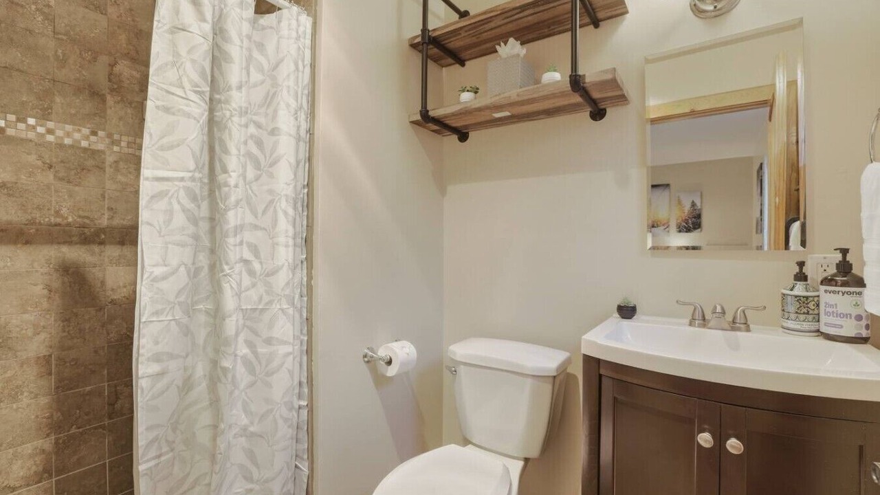Photo of Bathroom in Tahoe Island