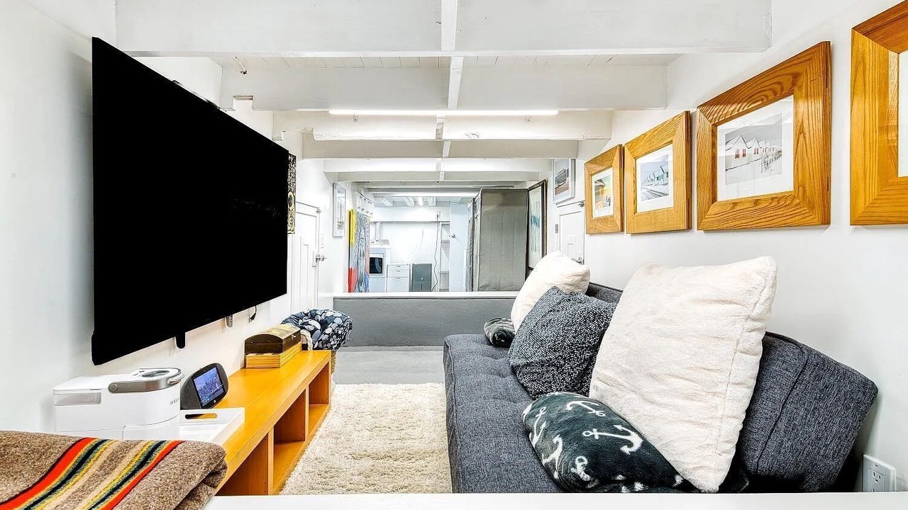 Photo of Livingroom in Marin City