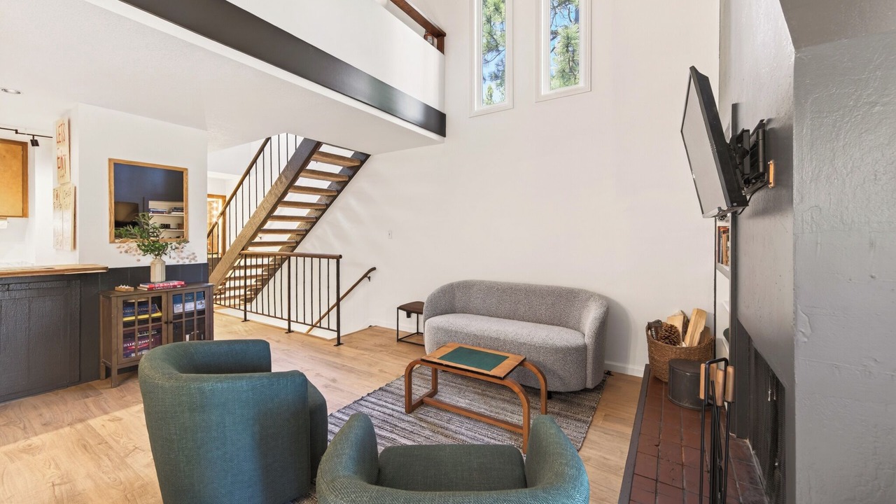 Photo of Livingroom in Carnelian Woods