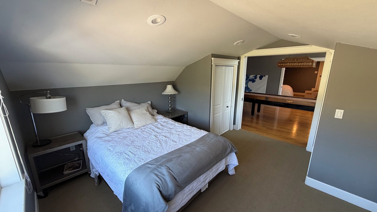Photo of Bedroom in Ashland