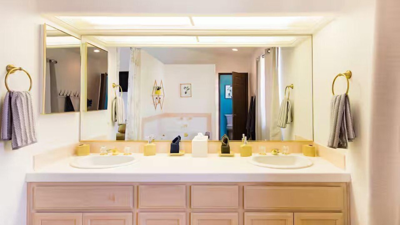 Photo of Bathroom in Bermuda Dunes