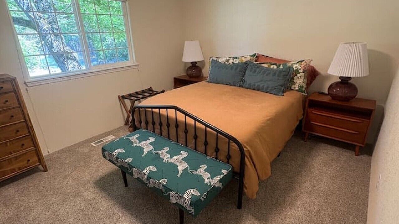 Photo of Bedroom in Grants Pass