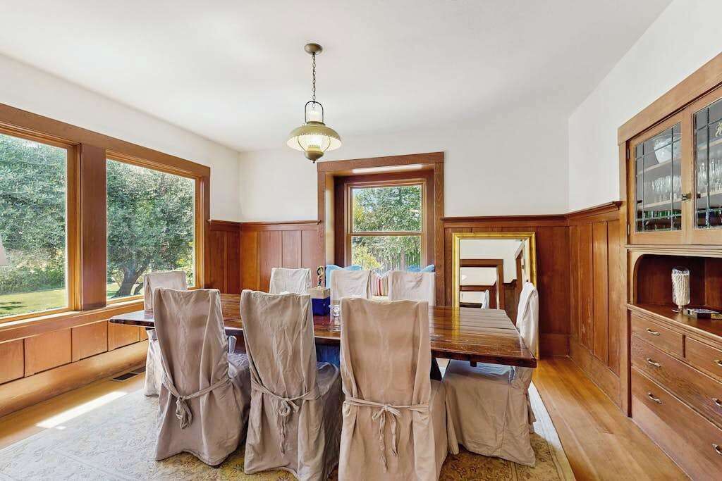 Photo of Bedroom in Geyserville