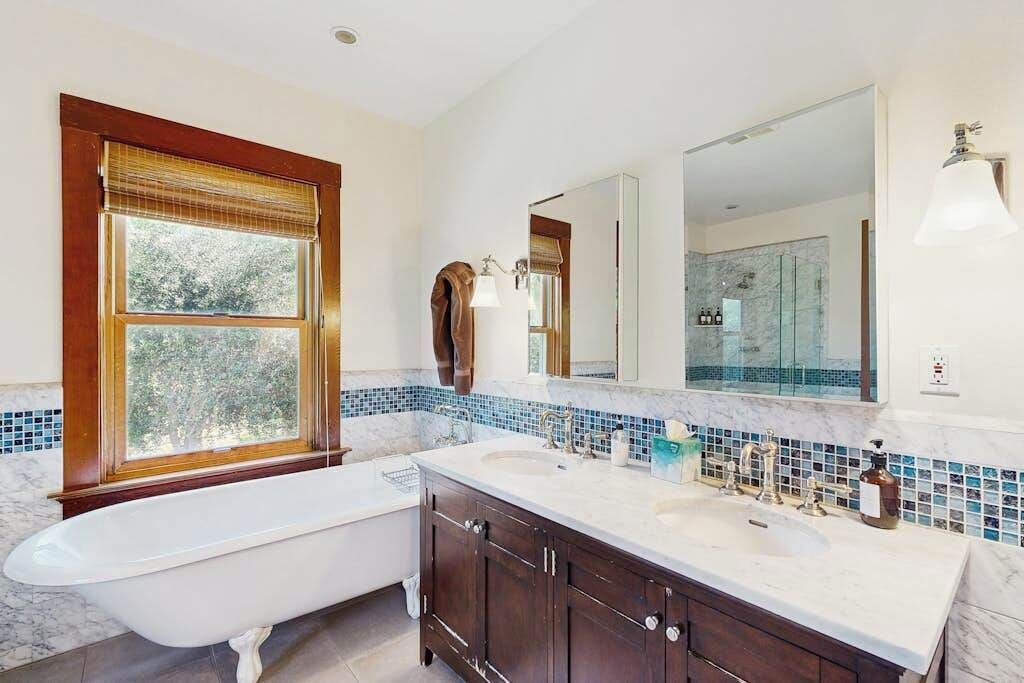 Photo of Bathroom in Geyserville