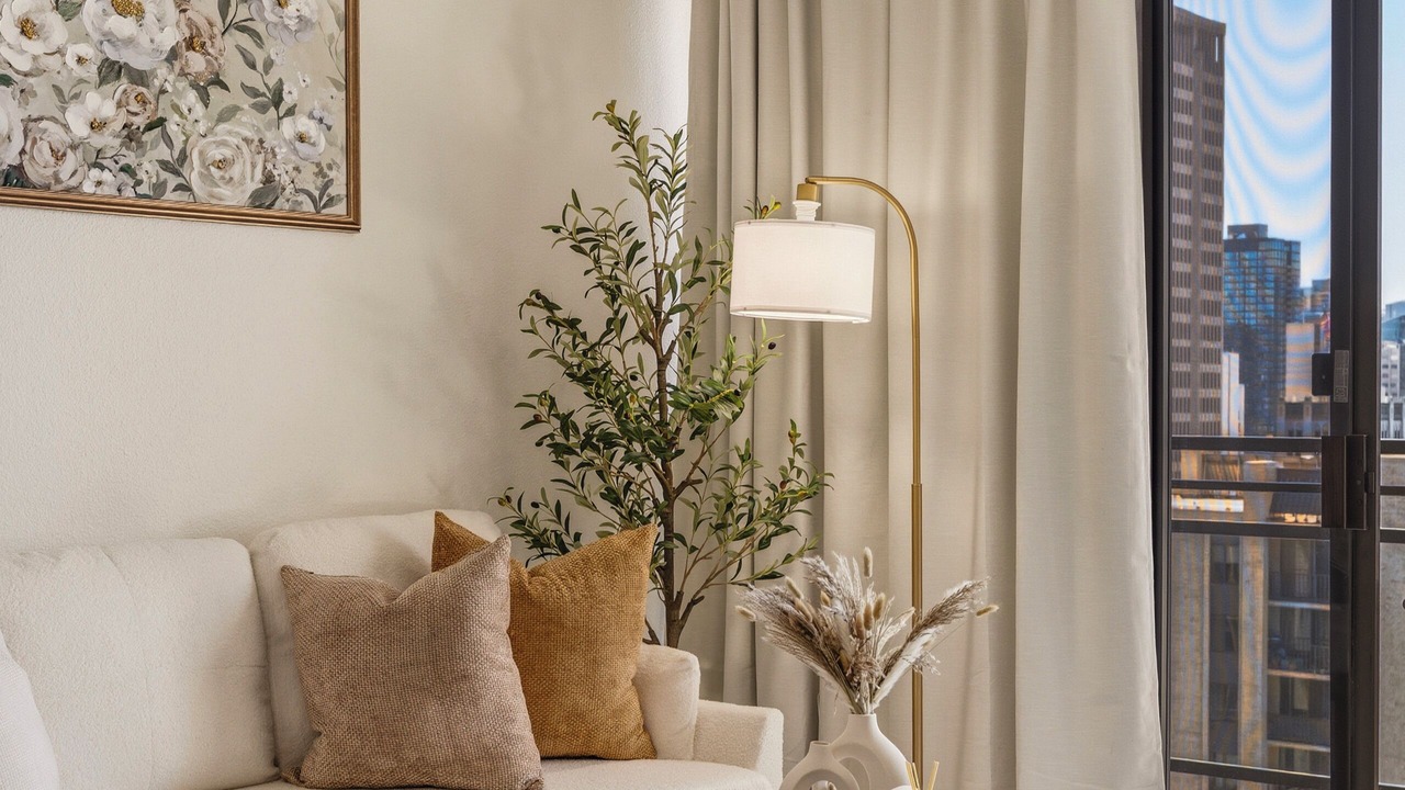 Photo of Livingroom in Cortez Hill