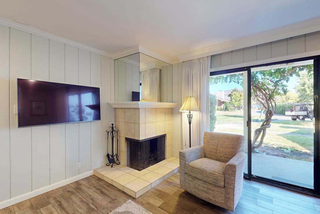 Photo of Livingroom in Napa