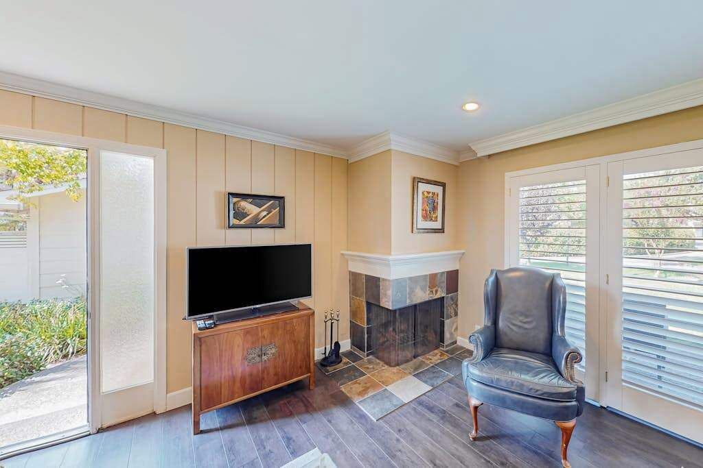 Photo of Livingroom in Napa