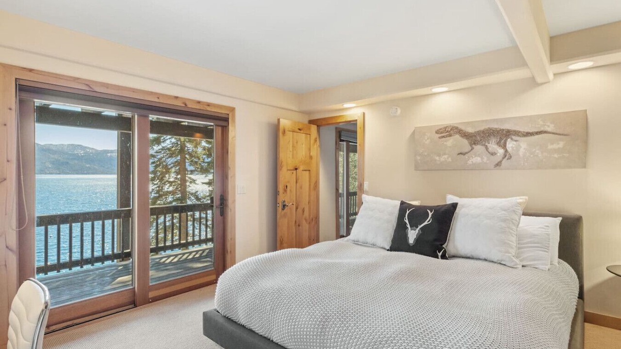 Photo of Bedroom in Crystal Bay