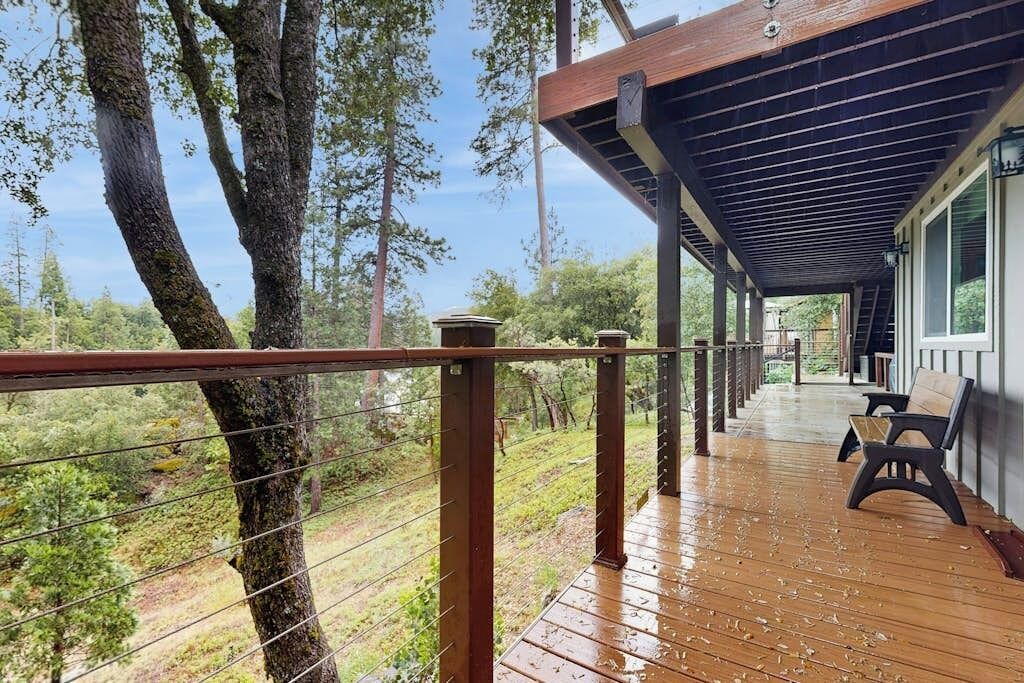 Photo of Patio Balcony in Bass Lake