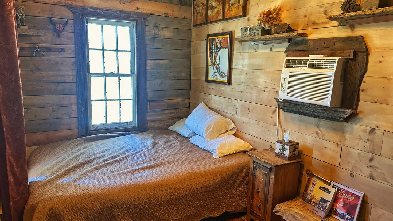 Photo of Bedroom in New River