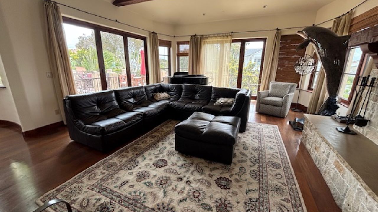 Photo of Livingroom in Coronado