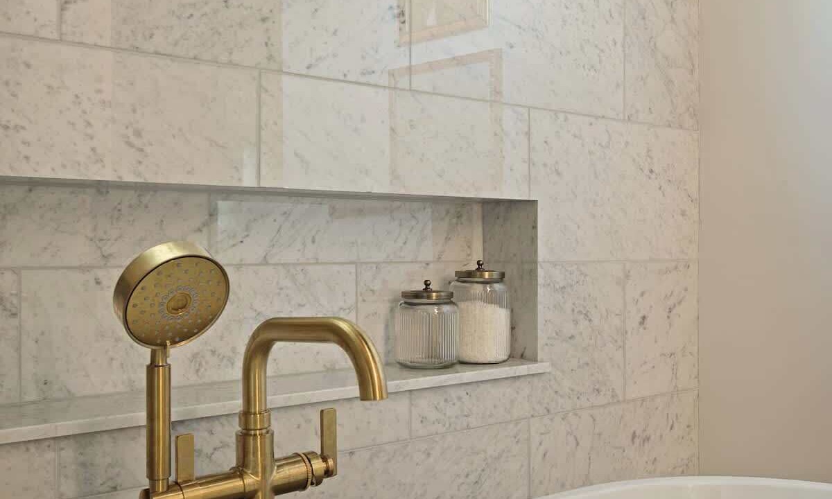 Photo of Bathroom in Blue Jay