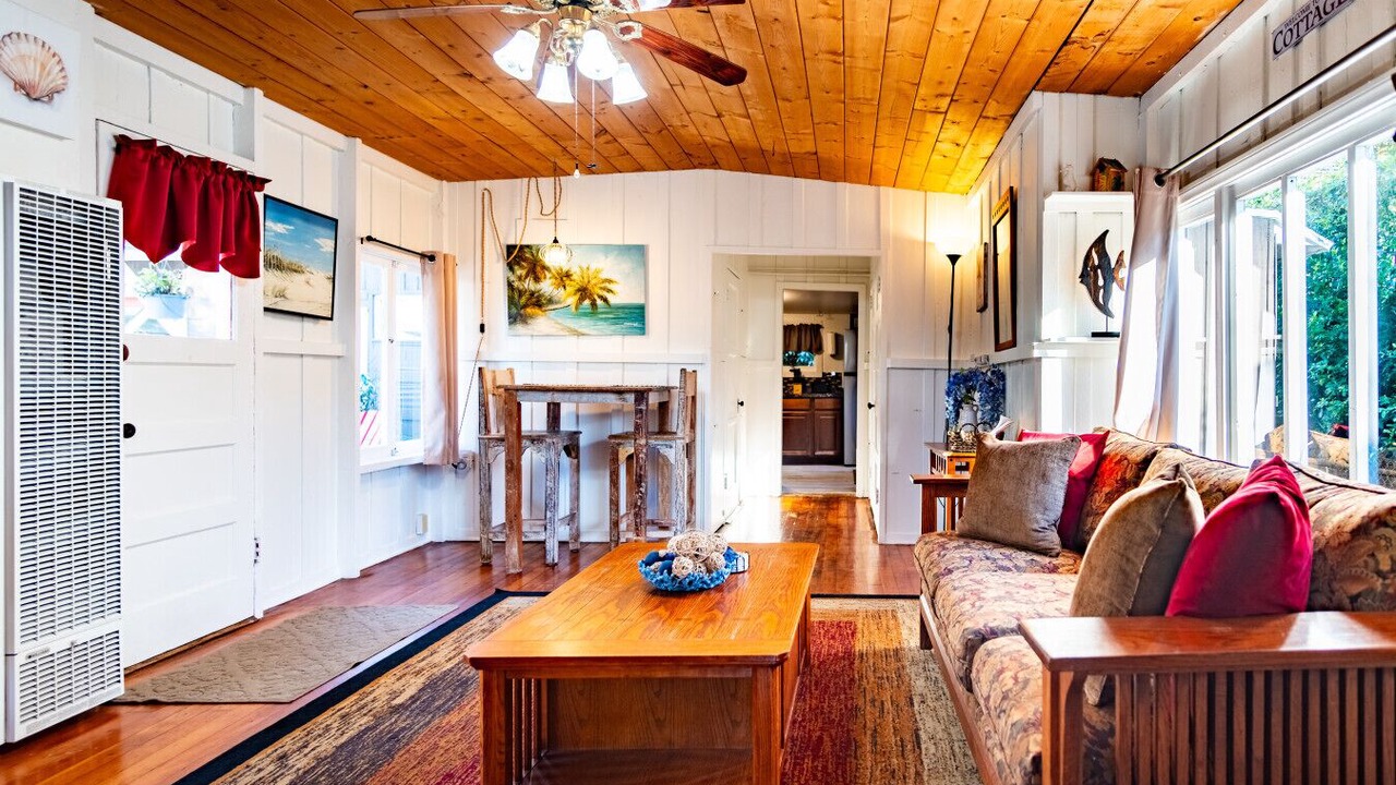 Photo of Livingroom in Crown Point