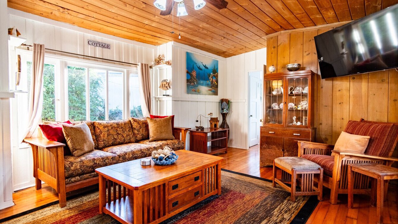 Photo of Livingroom in Crown Point