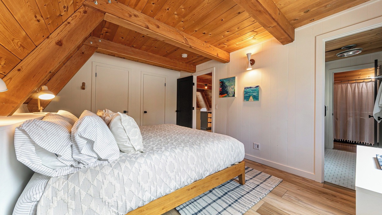 Photo of Bedroom in Tahoma