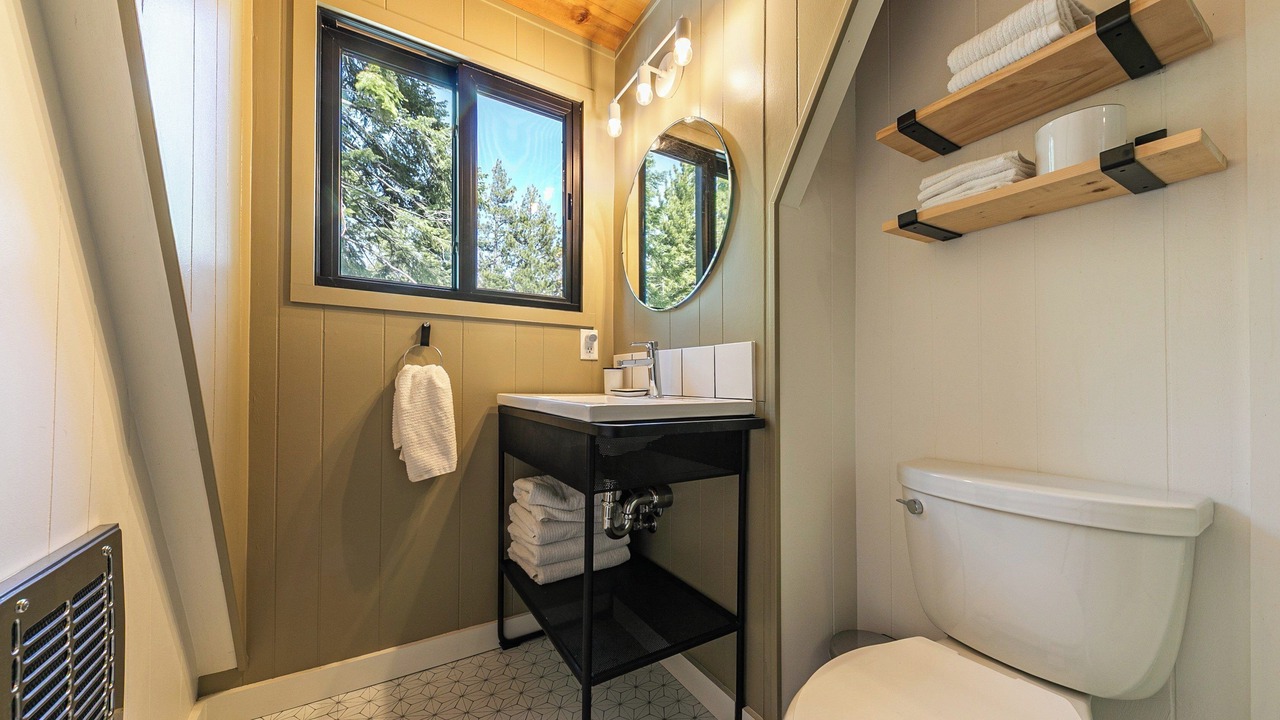 Photo of Bathroom in Tahoma