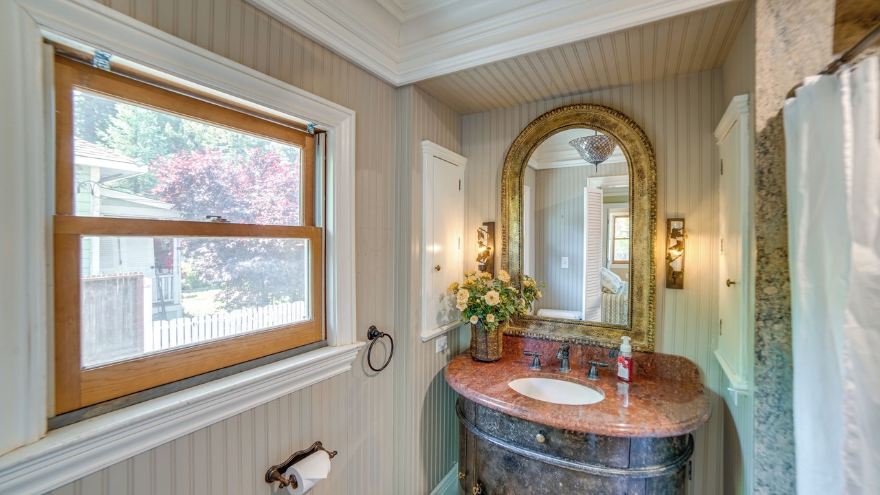 Photo of Bathroom in Cloverdale