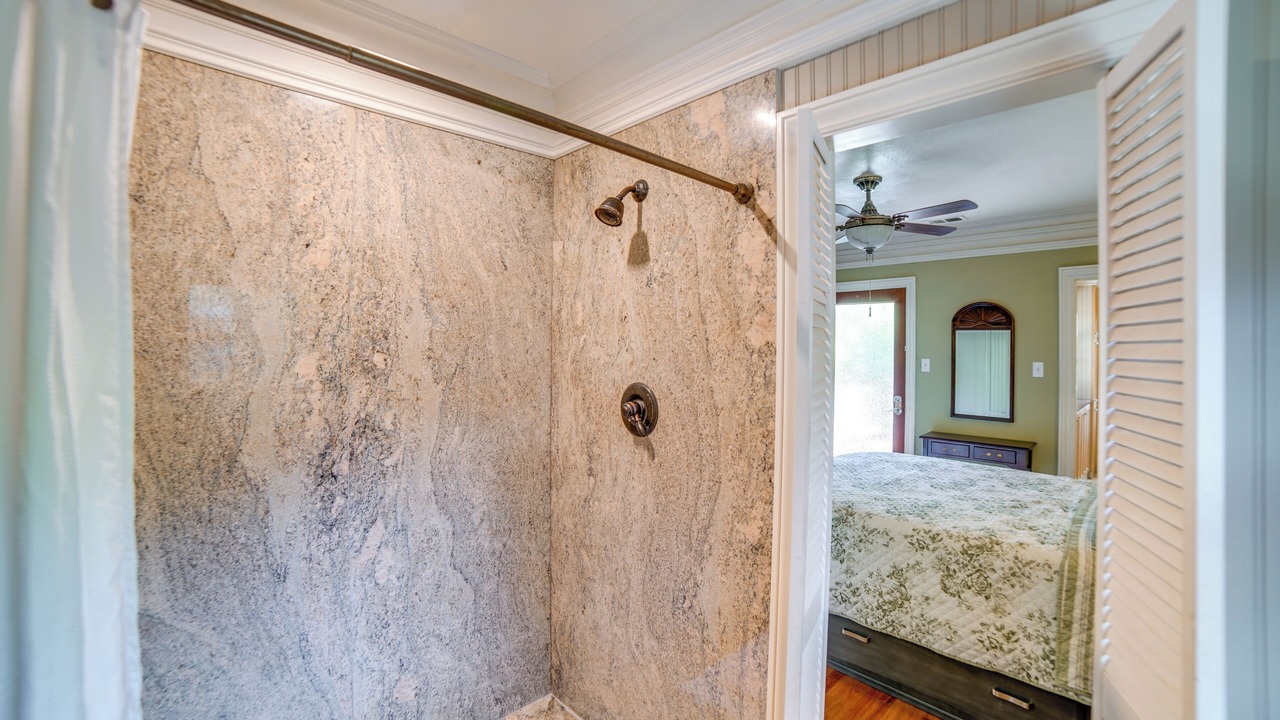 Photo of Bathroom in Cloverdale