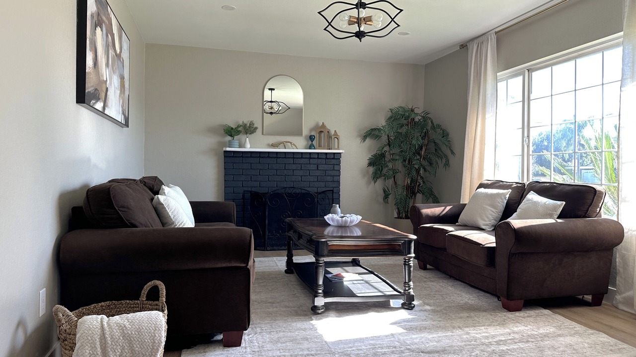 Photo of Livingroom in Ontario