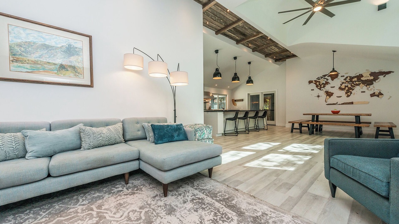 Photo of Livingroom in Graton