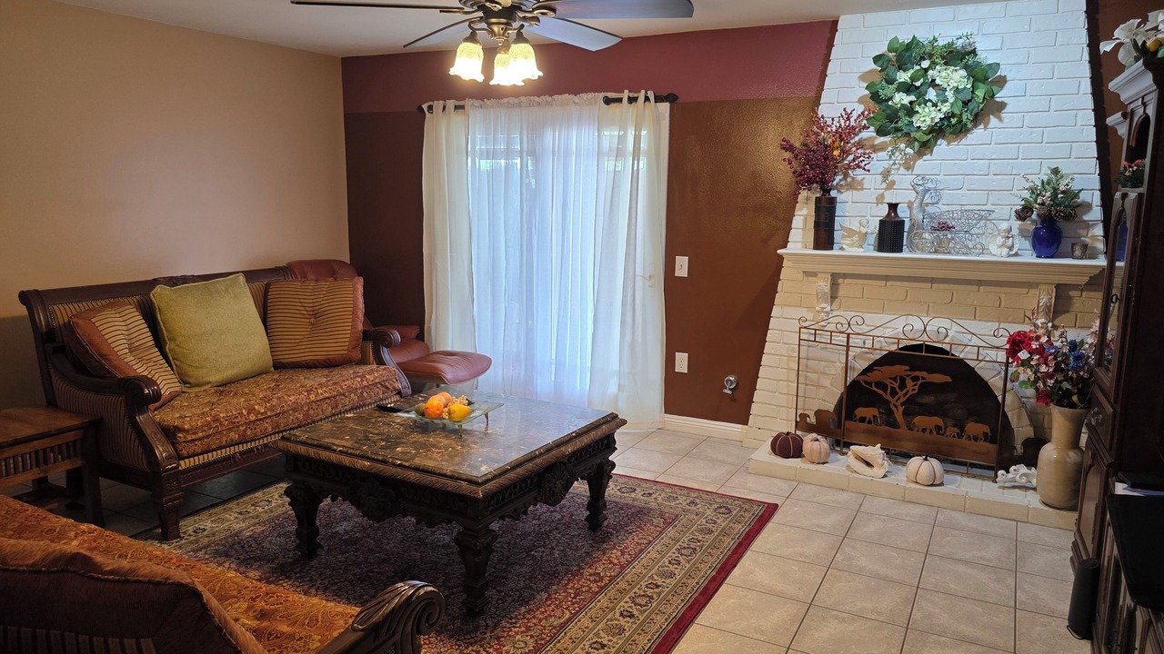 Photo of Livingroom in Patton