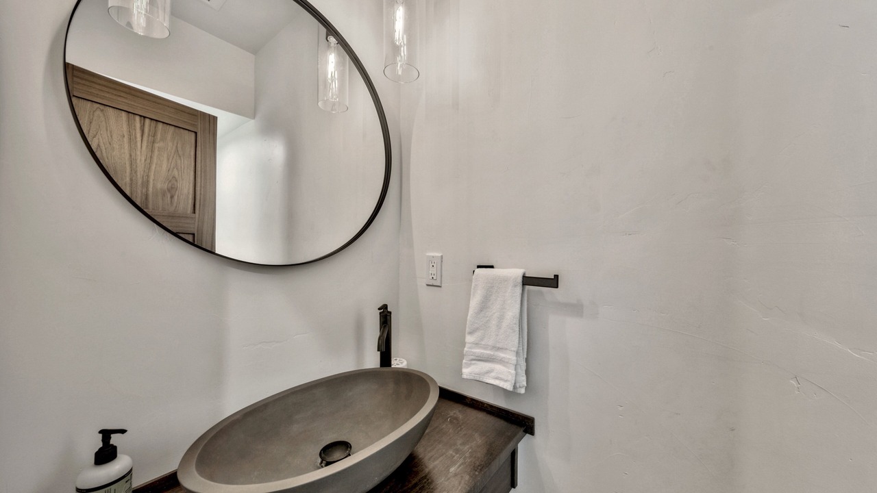 Photo of Bathroom in Al Tahoe
