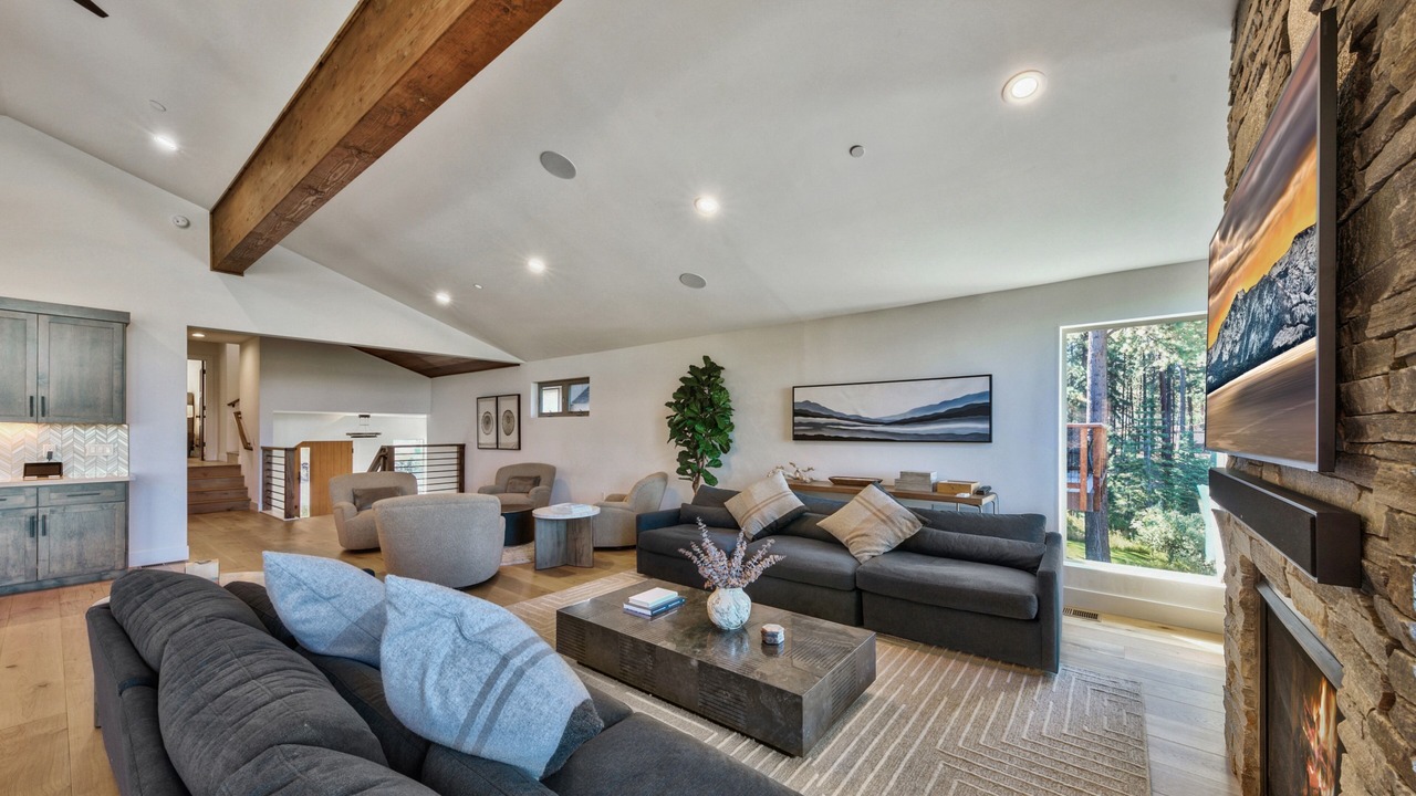 Photo of Livingroom in Al Tahoe