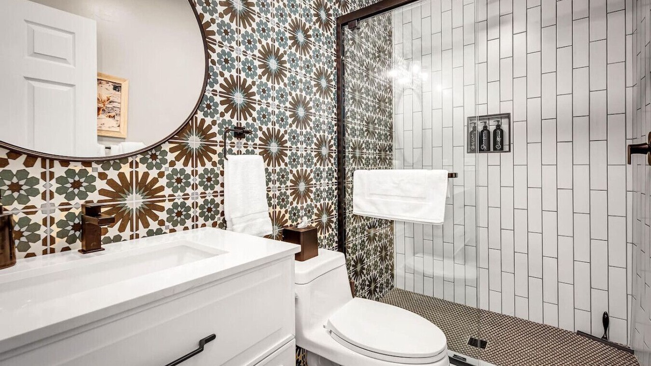 Photo of Bathroom in Vista