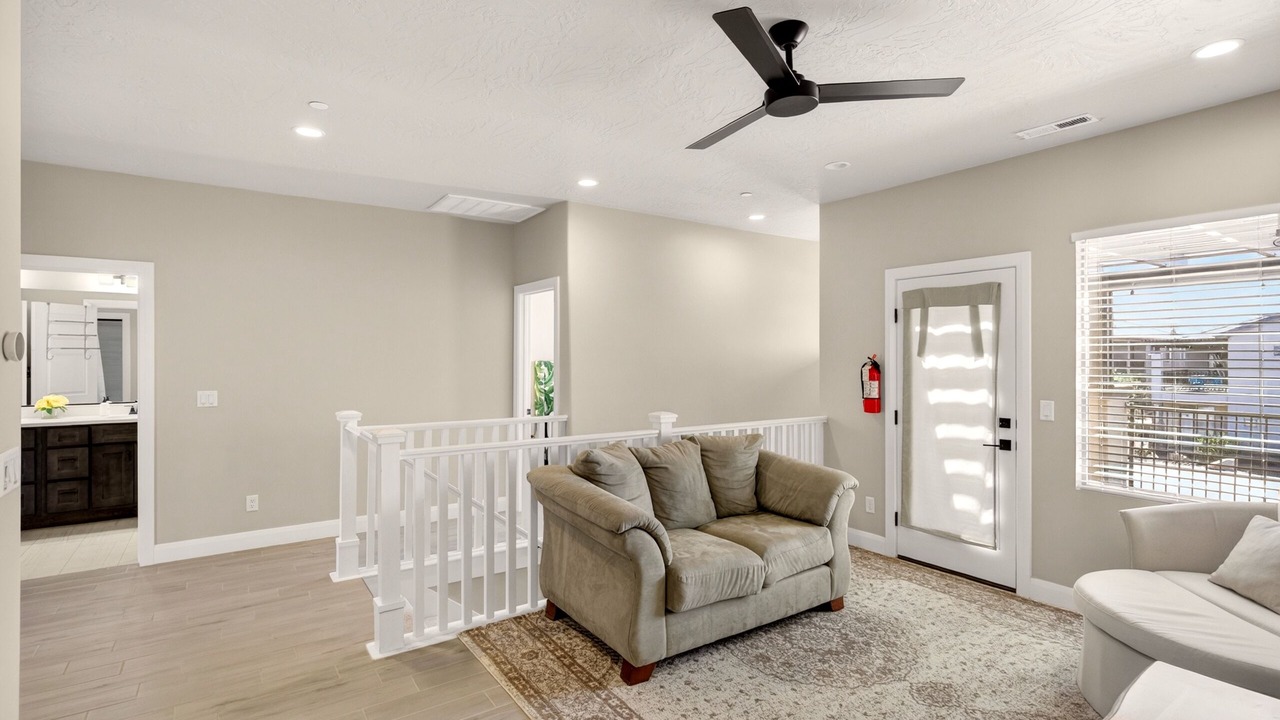 Photo of Livingroom in Hurricane
