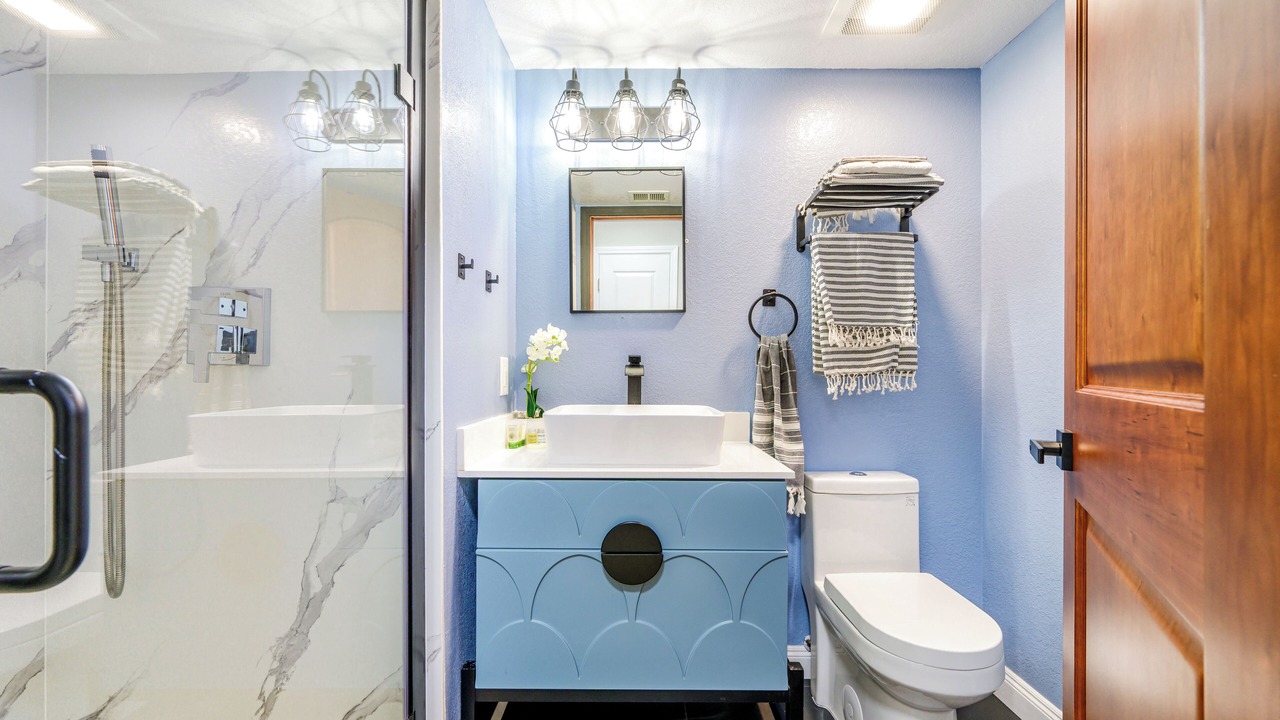 Photo of Bathroom in Cameron Hills