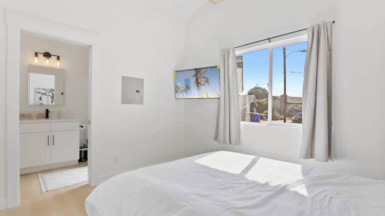 Photo of Bedroom in Lincoln Acres