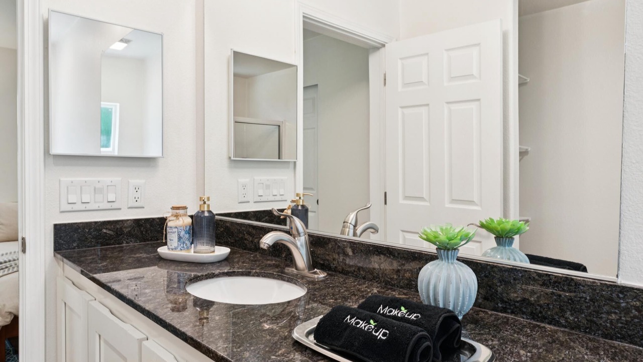 Photo of Bathroom in Freestone